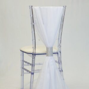 chaise napoléon transparente décorée avec tulle